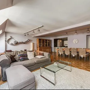 https://otto-venius.hotelsantwerp.net