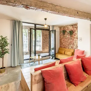 https://the-industrial-apartments.hotelsantwerp.net